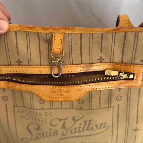 Louis Vuitton Brown Monogram Tote with Tan Trim - Picture 4 of 9